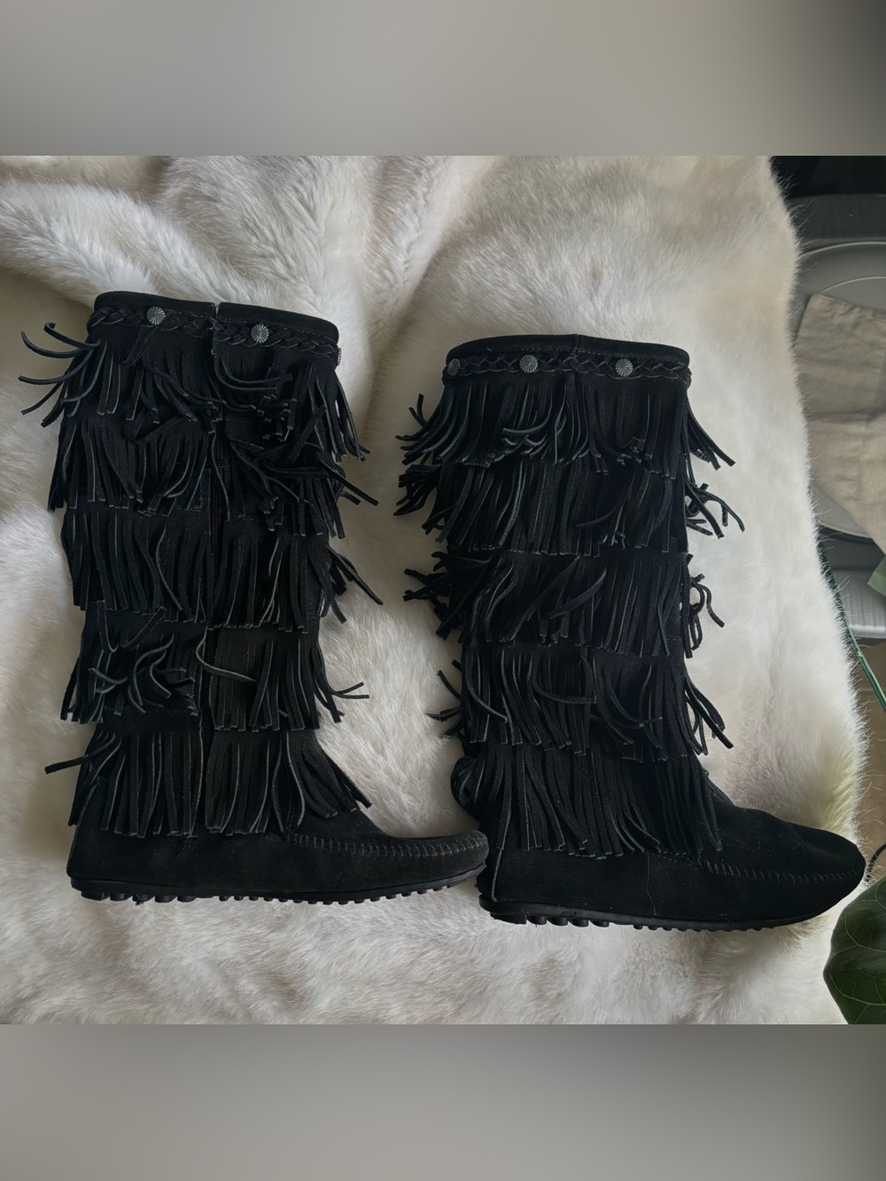 Minnetonka Black Fringe Moccasin Boots size 8